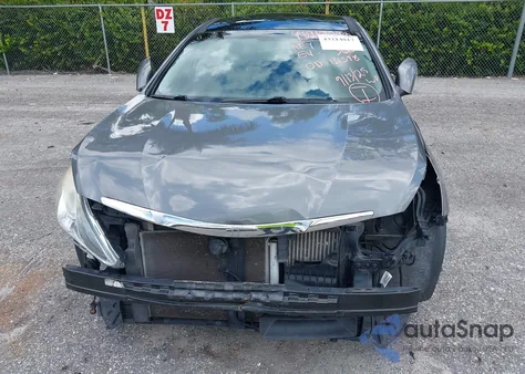 2013 Hyundai Sonata Limited 2.0T z USA, uszkodzony, nr VIN 5NPEC4AB5DH660774